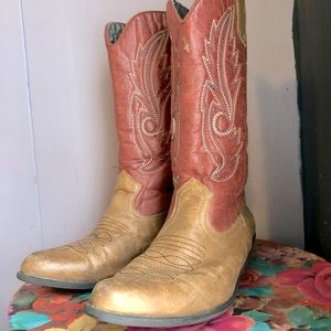 Coconut cowgirl Boots , Mid/Calf , Perfect Two Tone colors, Size 6,,